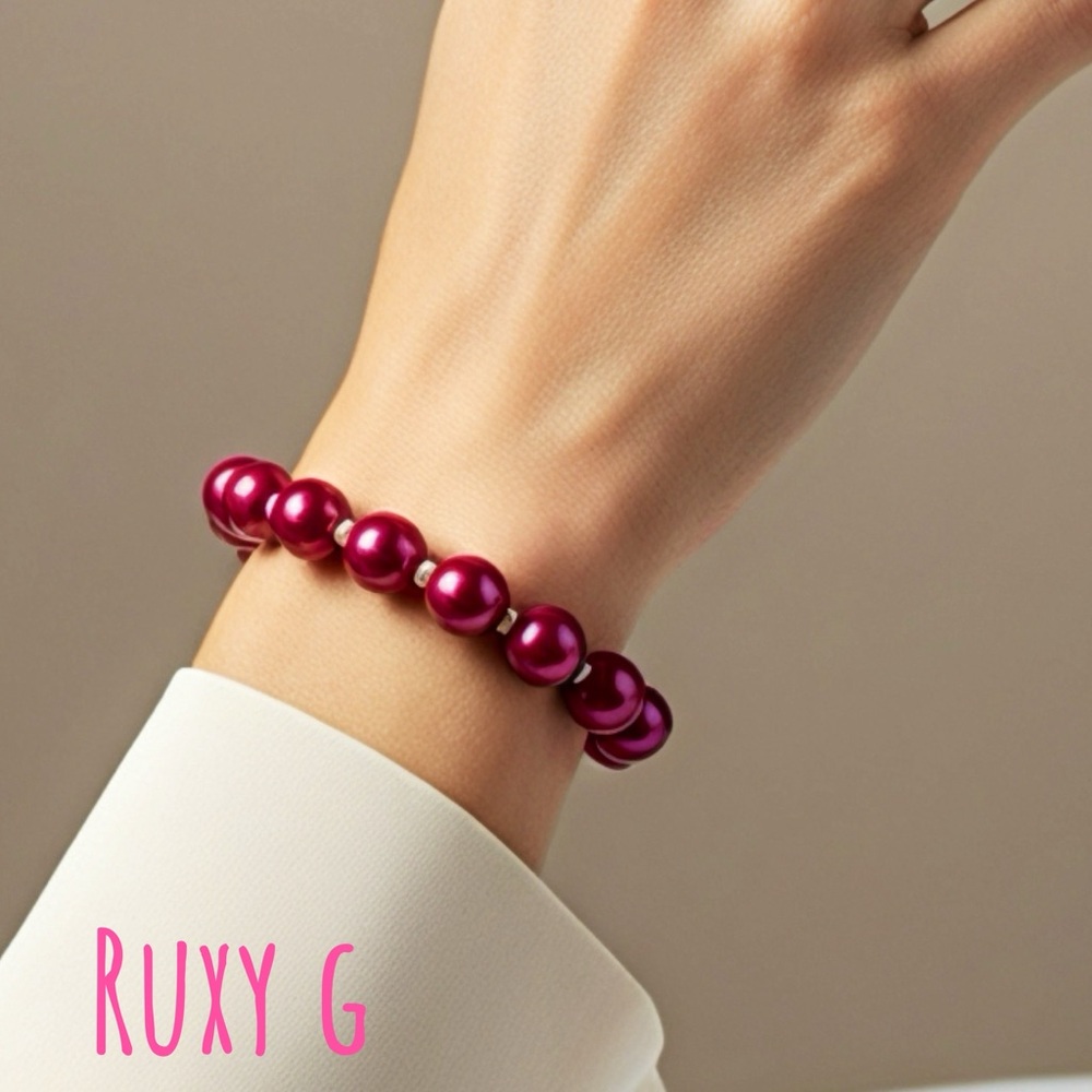 Fuchsia Imitation Pearl Bracelet w/ shell 🐚 accents